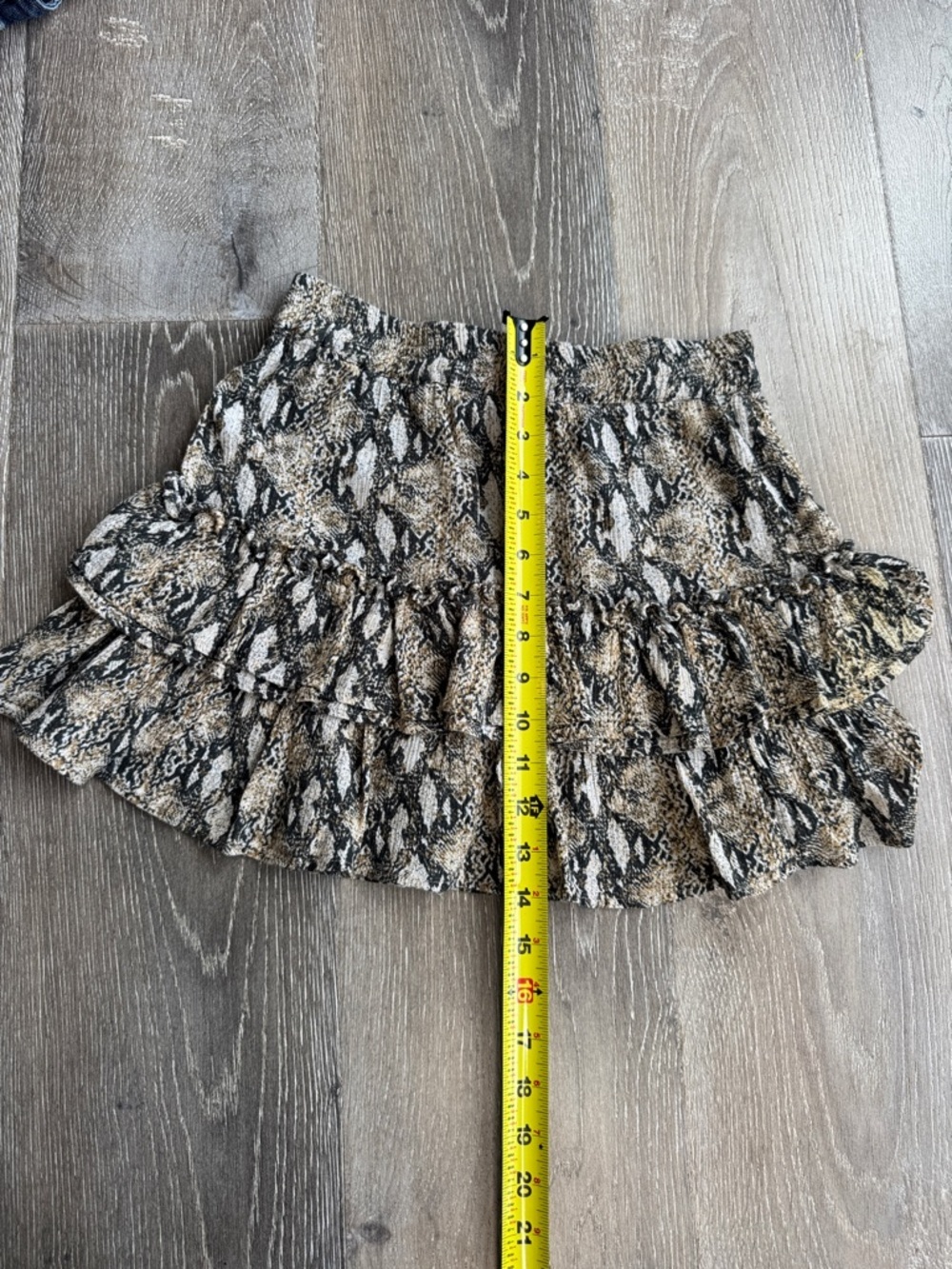 Generation Love Snake-Print Ruffled Mini Skirt - Black & Tan AZ0501 - Picture 3 of 3